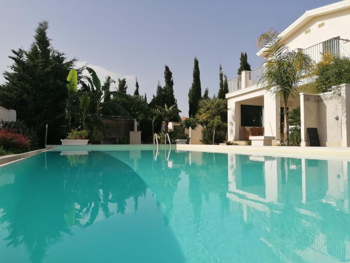 Villa Eleonora マリーナ・ディ・ラグーザ エクステリア 写真
